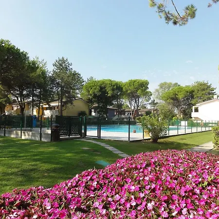 Cozy Flat In A House With Pools Apartment Bibione