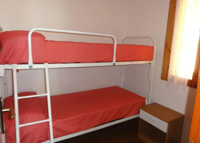 Cozy Flat In A House With Pools