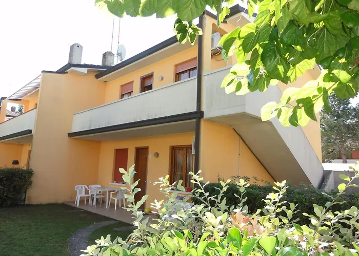 Daire Cozy Flat In A House With Pools